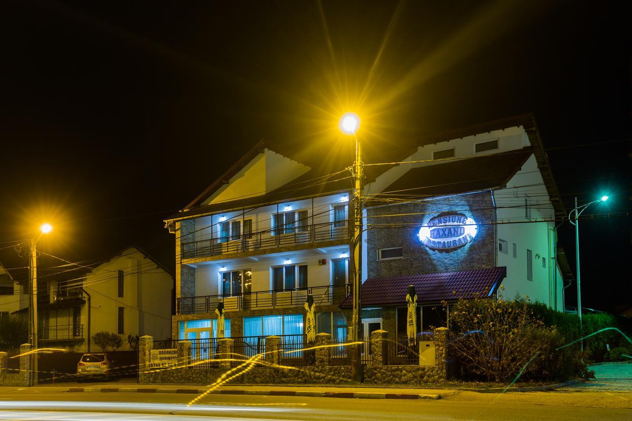 Mioveni Hotel Raxand Residence מראה חיצוני תמונה