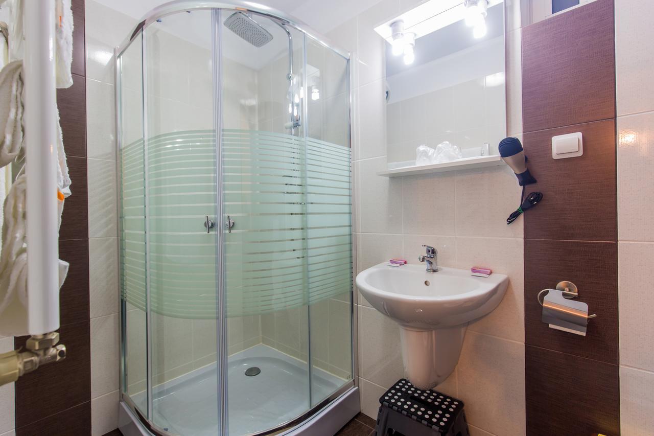 Mioveni Hotel Raxand Residence מראה חיצוני תמונה