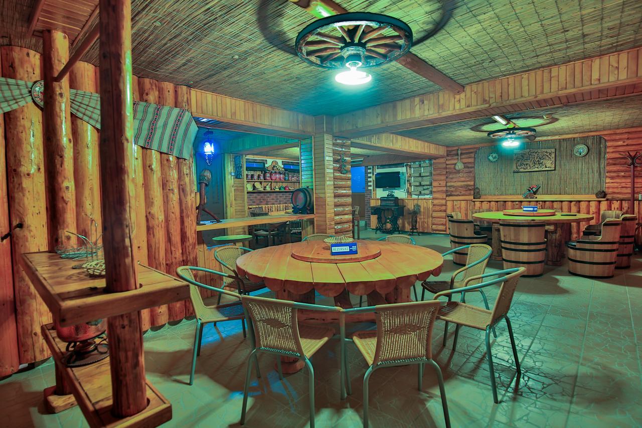 Mioveni Hotel Raxand Residence מראה חיצוני תמונה