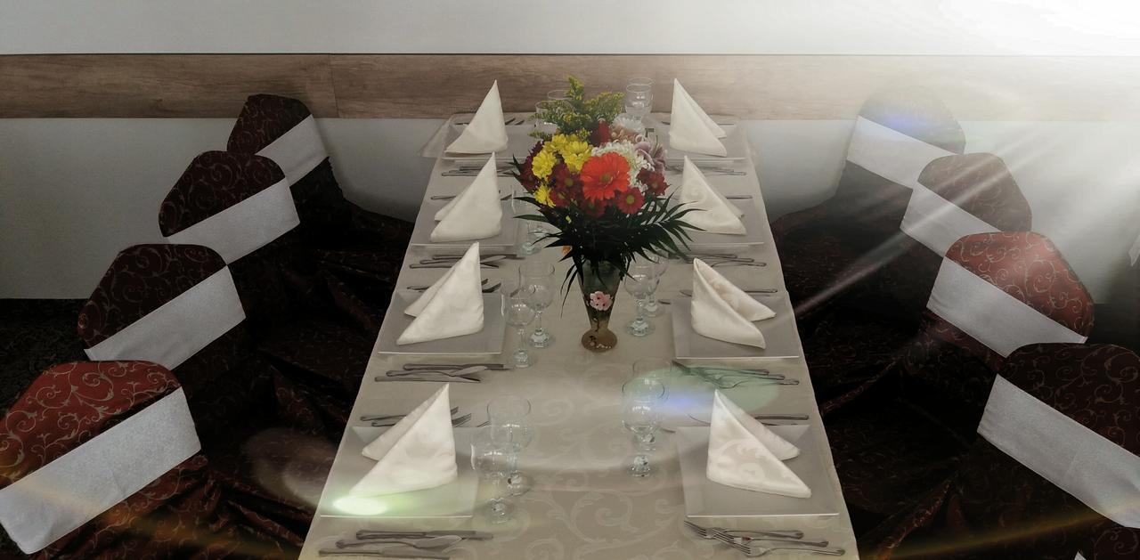 Mioveni Hotel Raxand Residence מראה חיצוני תמונה