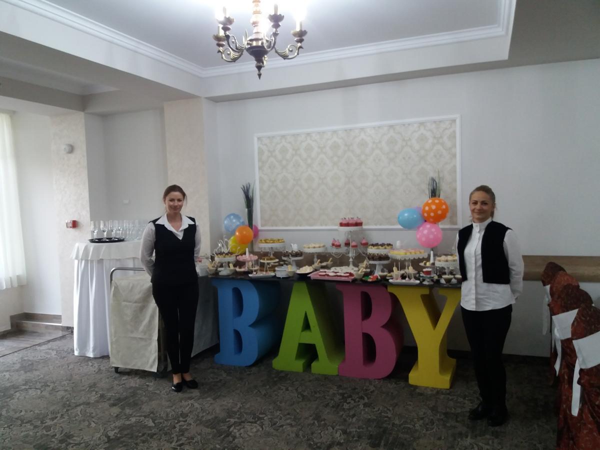 Mioveni Hotel Raxand Residence מראה חיצוני תמונה