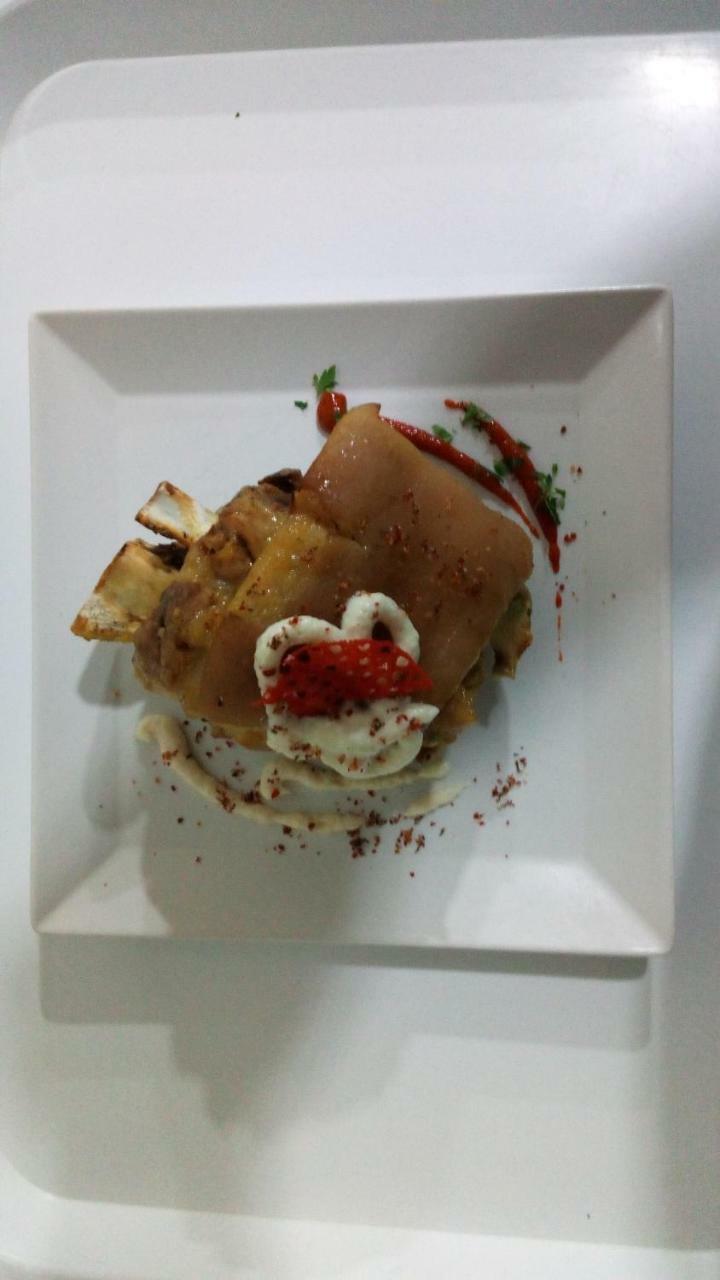 Mioveni Hotel Raxand Residence מראה חיצוני תמונה